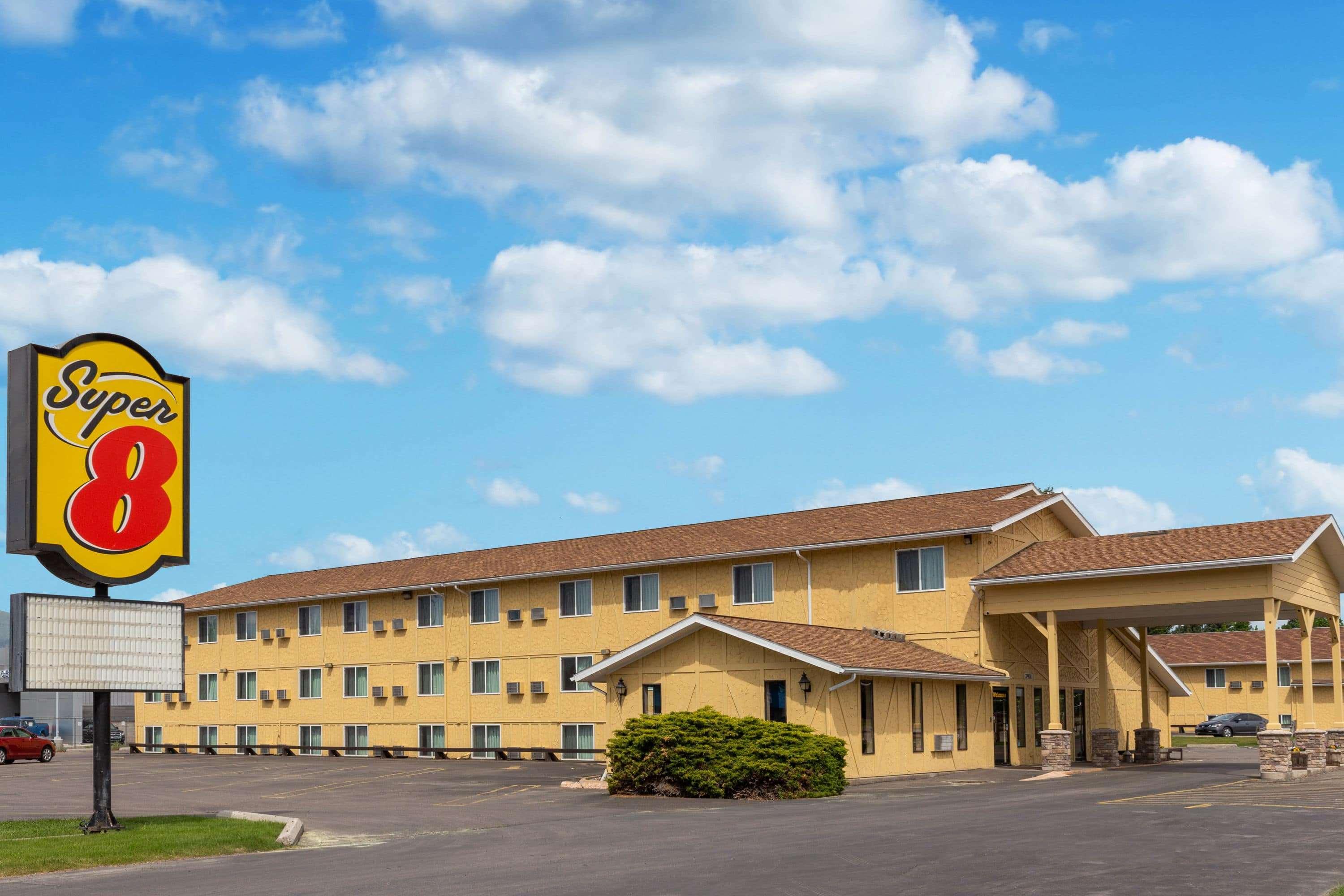 Hotel Super 8 By Wyndham Missoula/Brooks Street Exterior foto