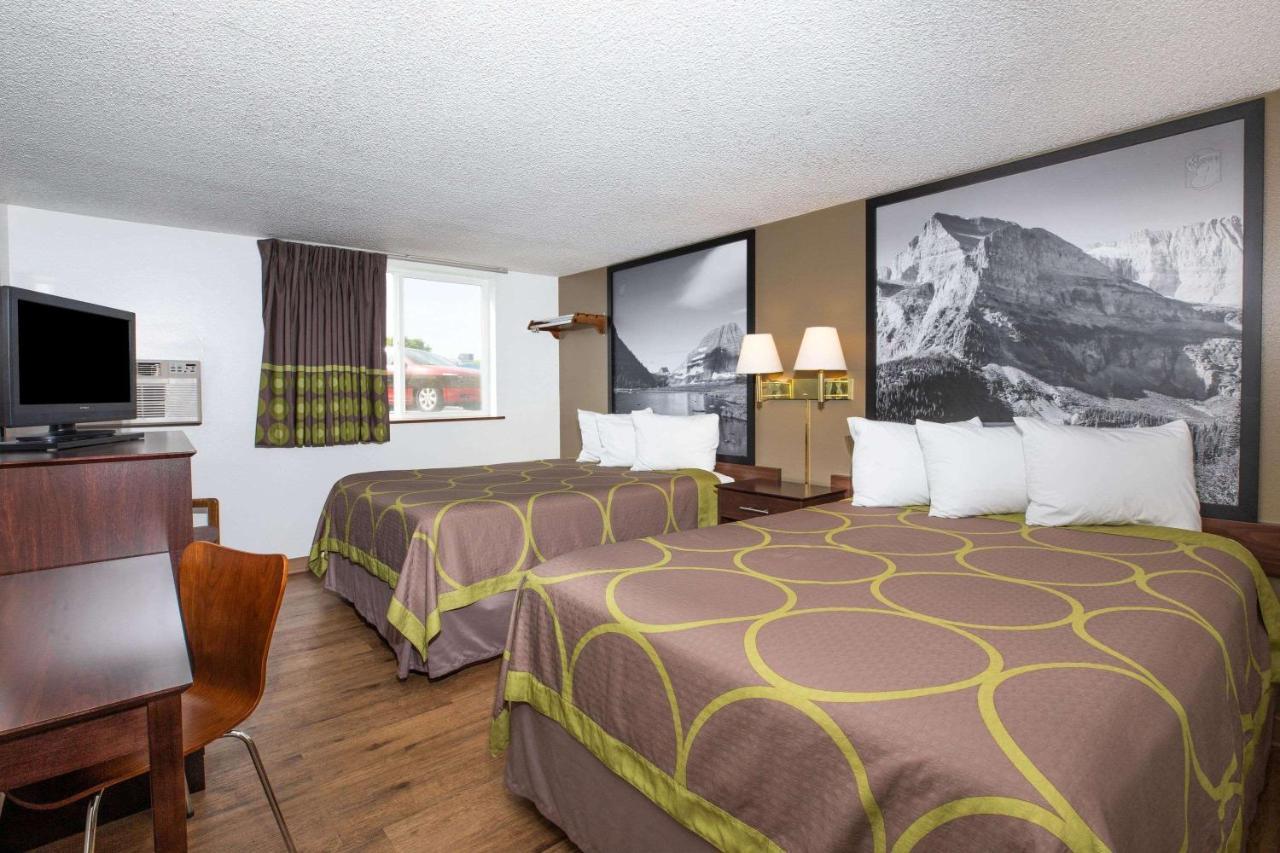 Hotel Super 8 By Wyndham Missoula/Brooks Street Exterior foto